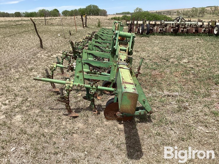 john-deere-85-image-4