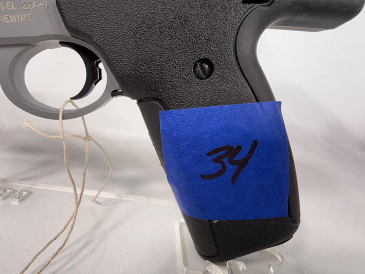 #34-•-smith-&-wesson-22a-1-22lr-pistol-umb1168-image-11