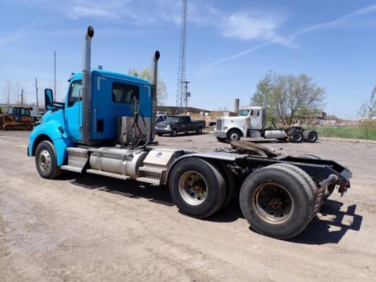 2019-kenworth-t880-image-7