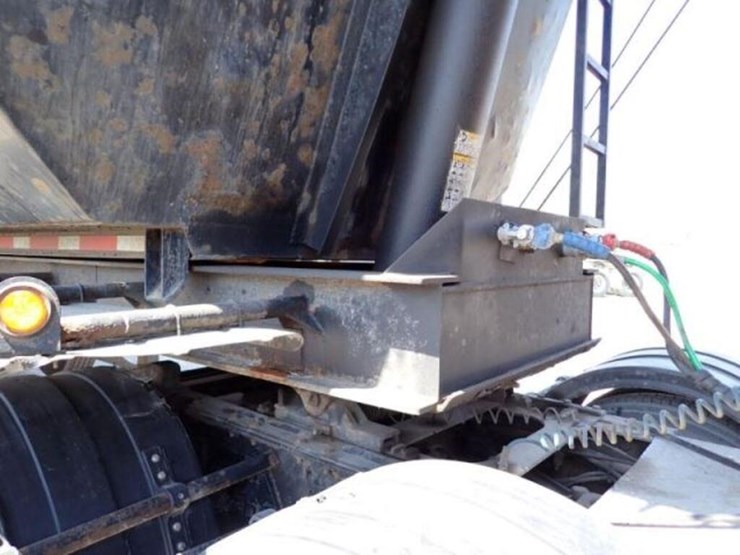 2007-axle-end-dump-image-45