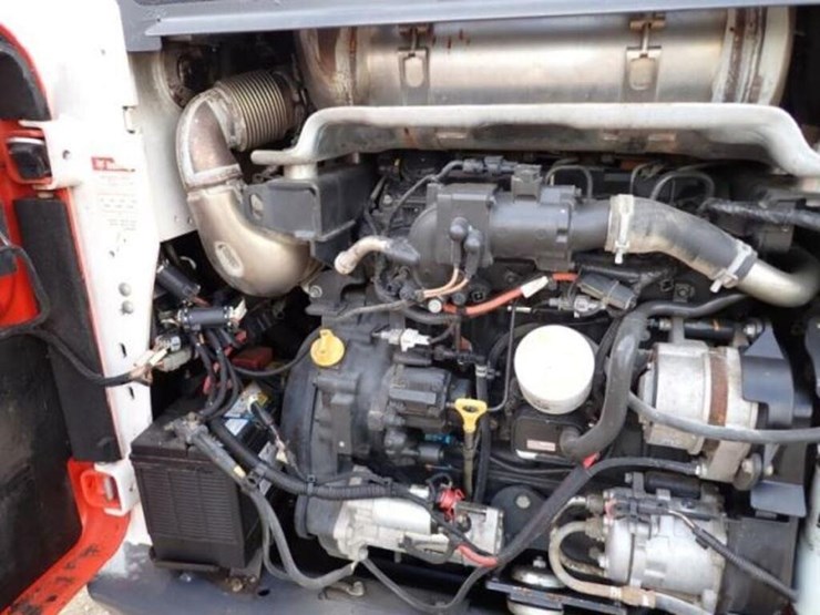 2021-bobcat-t870-image-43