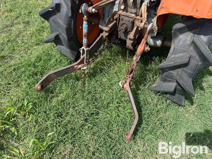 1977-kubota-b7100-image-10