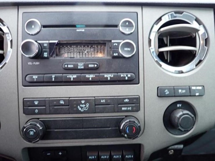 2011-ford-f350-xlt-image-15