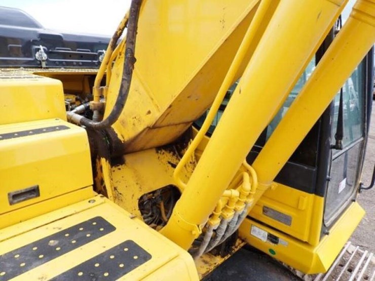 2022-komatsu-pc210-lc-11-image-69