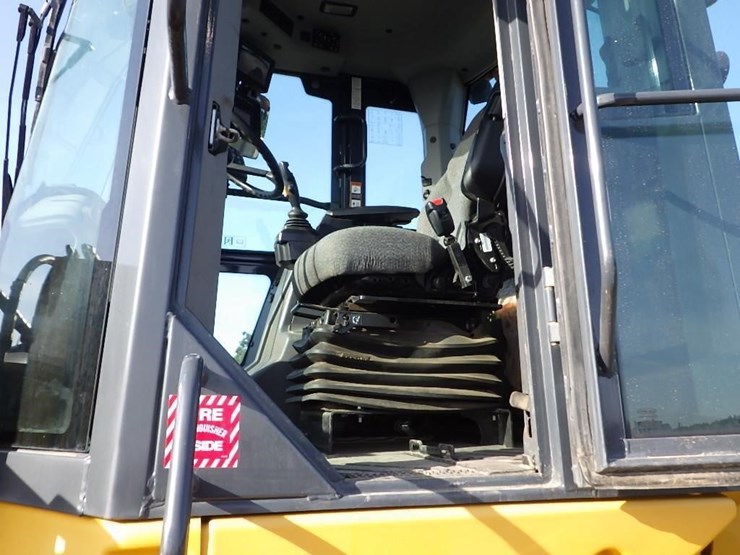 2023-john-deere-544-image-39