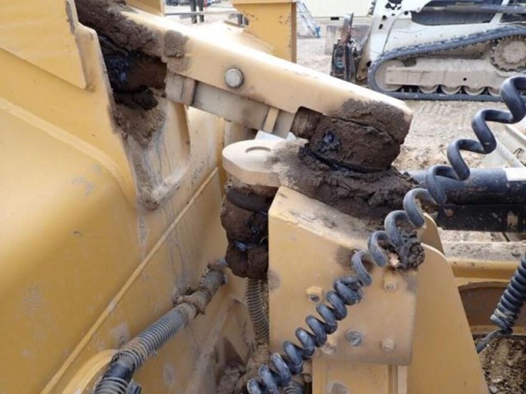 2018-caterpillar-d5k2-xl-image-23