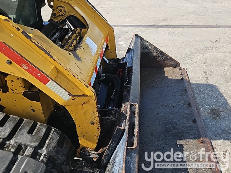 2018-caterpillar-299d2-image-13