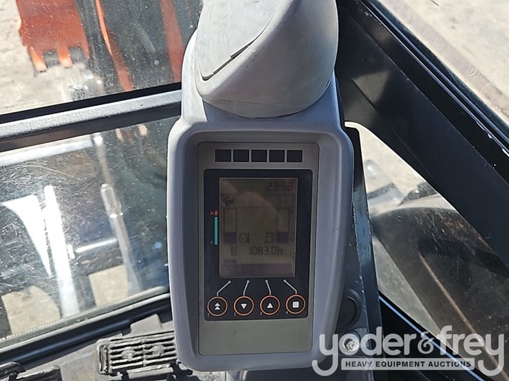 hitachi-zx55u-5a-image-40