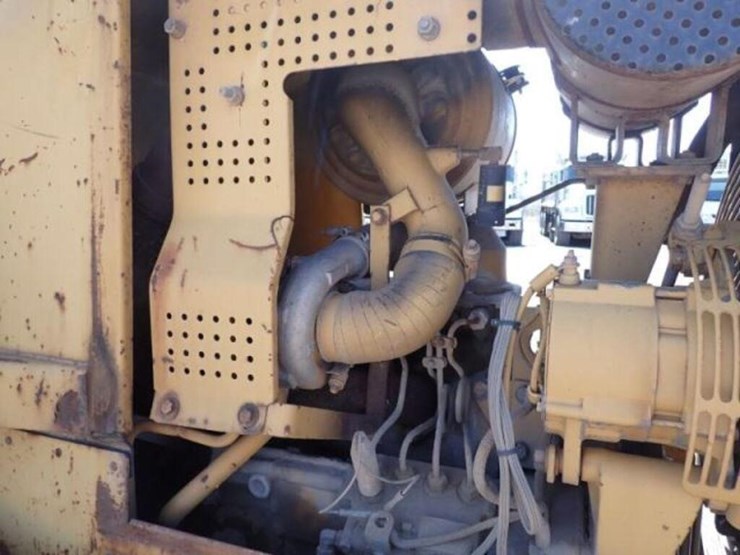 1990-caterpillar-d4h-image-62