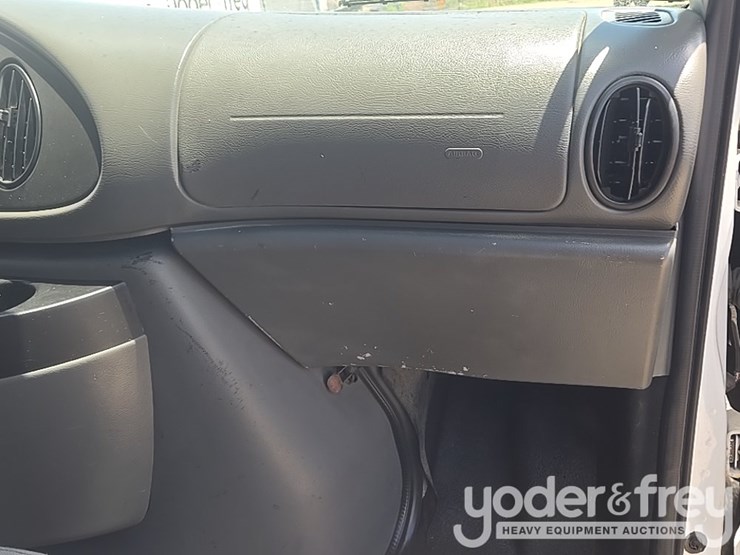 2007-ford-e250-image-34