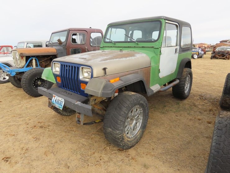 1993-jeep-wrangler-image-3