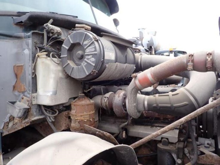 inoperable-2005-mack-cv713-tri/a-vacuum-truck-1m2a-image-27