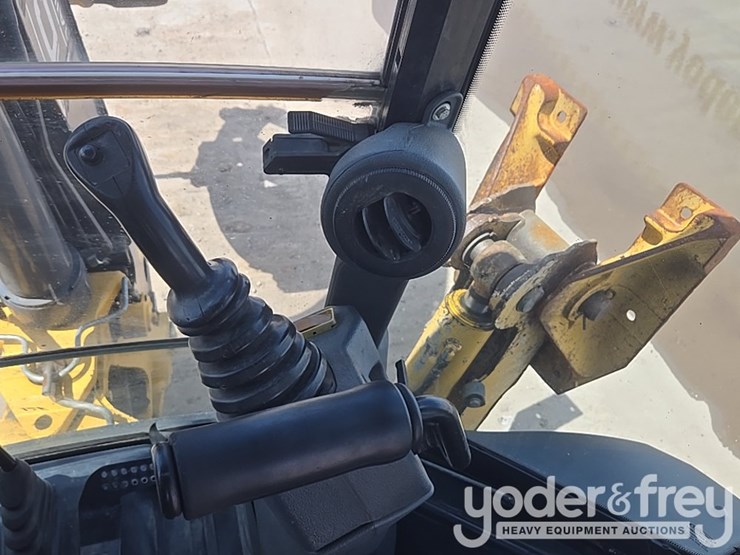 2020-deere-310sl-image-43