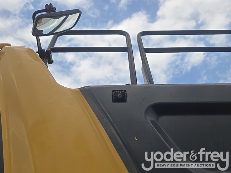 2019-caterpillar-336-image-52