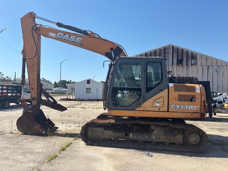 #1-•-2013-case-excavator-image-2