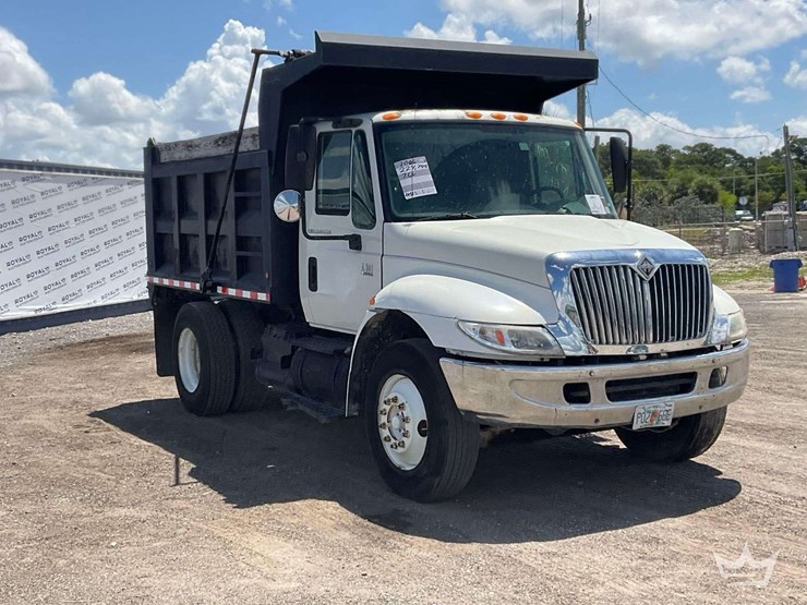 2006-international-durastar-4300-image-2