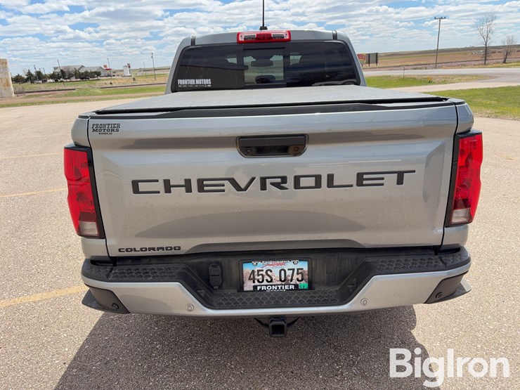 2025-chevrolet-colorado-image-17