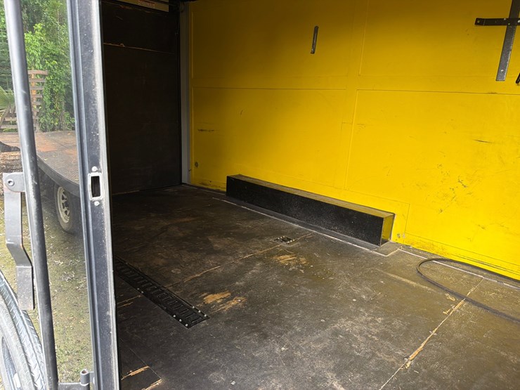 #951-•-2025-anvil-at85-enclosed-trailer-image-3