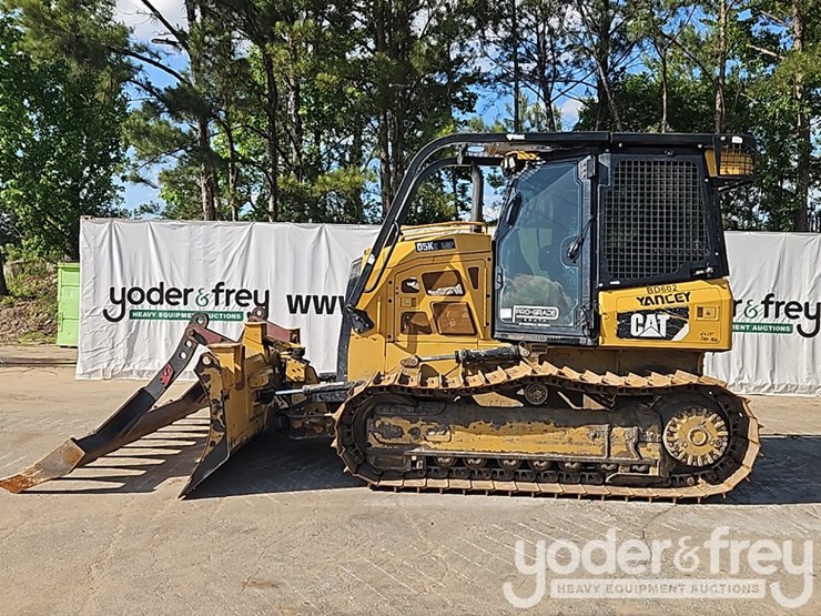 2016-caterpillar-d5k2-lgp-image-2