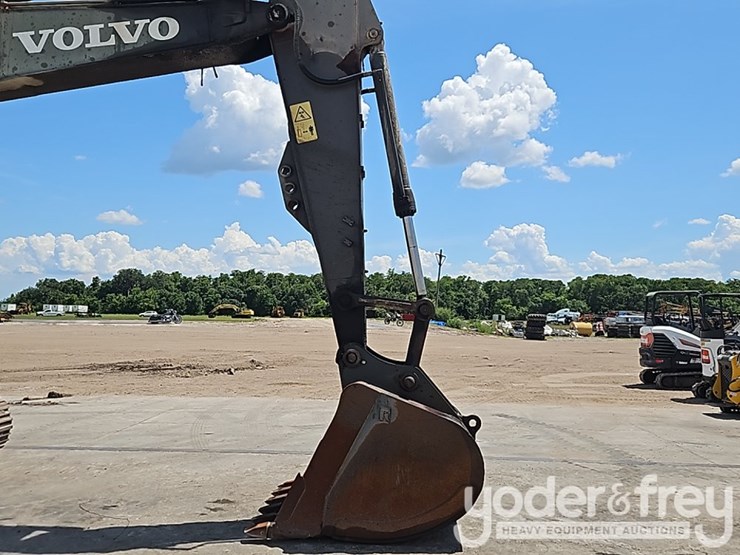 2012-volvo-ec250dl-image-18