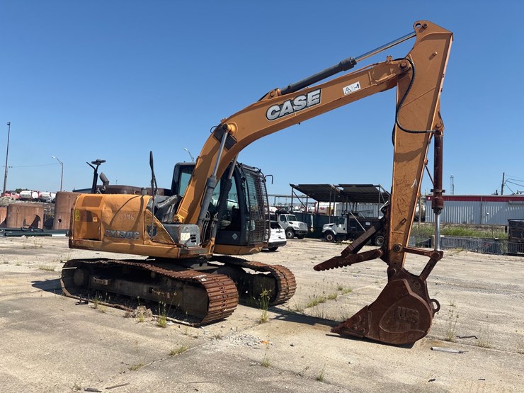 #1-•-2013-case-excavator-image-4