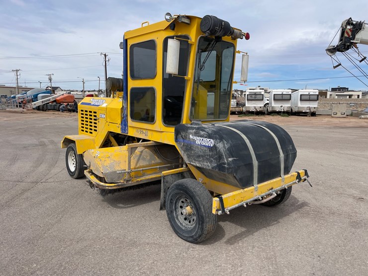 2017-superior-broom-dt80k-image-3