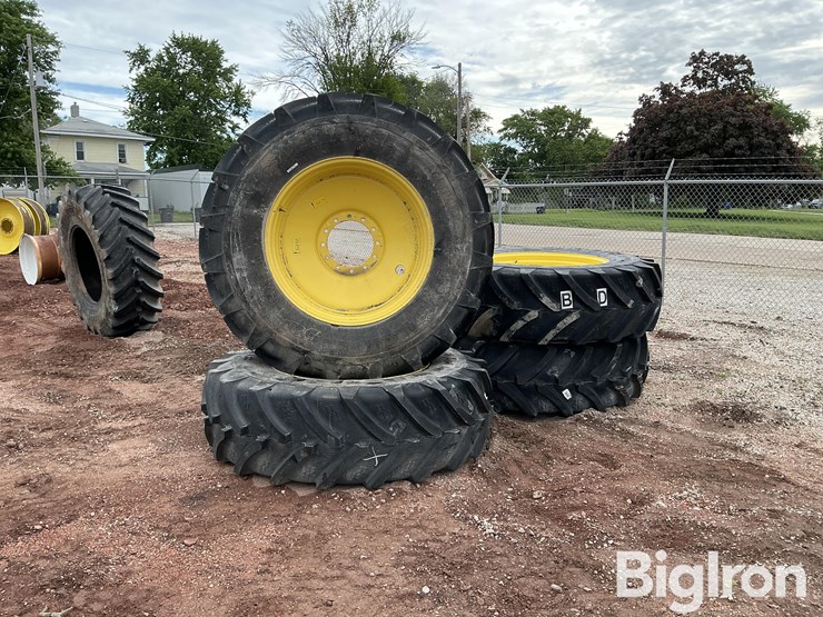 john-deere-r4038-image-1