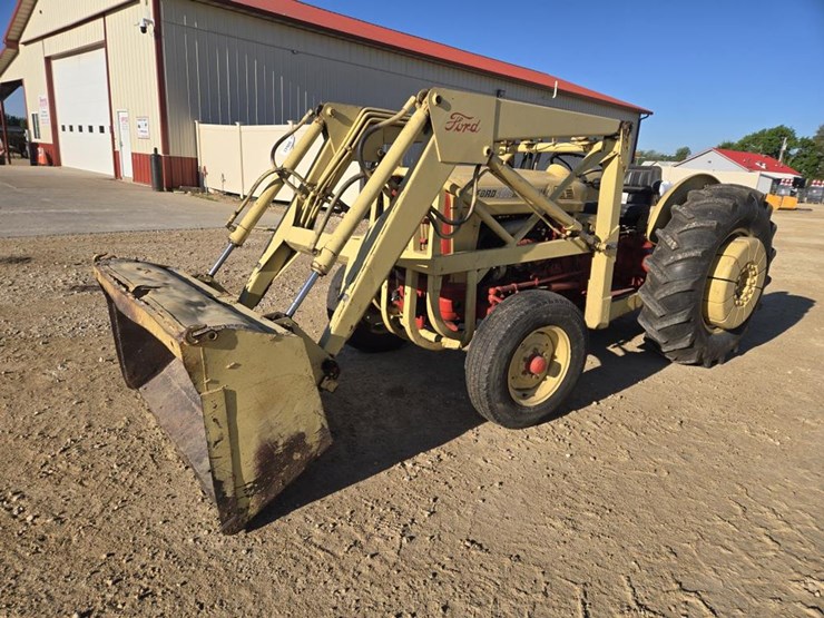 ford-4000-image-14