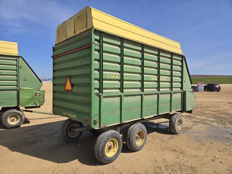 john-deere-714a-image-8