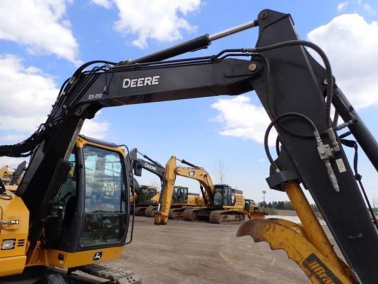 2022-deere-75g-image-34