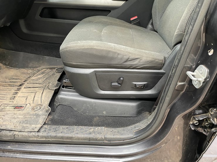 2019-dodge-ram-3500-image-48