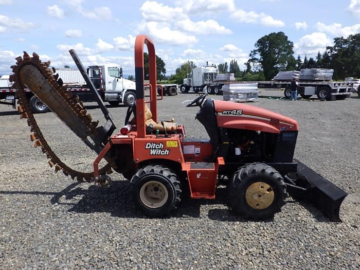 2011-ditch-witch-rt45-image-4