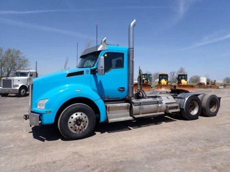 2019-kenworth-t880-image-1