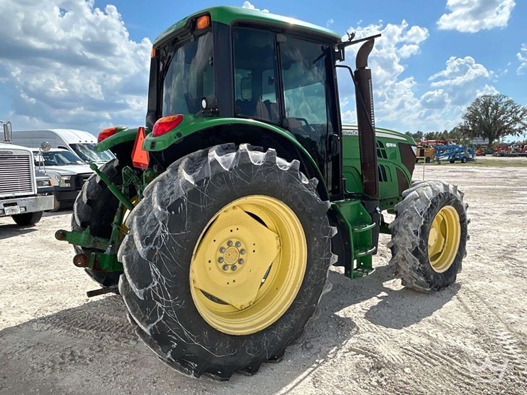 john-deere-6125m-image-3