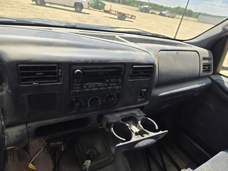 2001-ford-f350-image-13