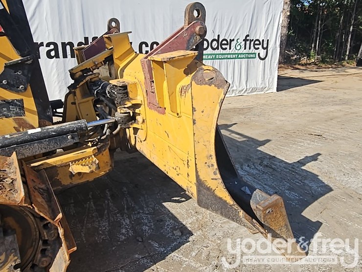 2016-caterpillar-d5k2-lgp-image-13