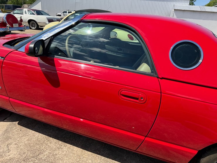 #47813-•-2004-ford-thunderbird-coupe-vin:-1fahp60a24y101242-image-27