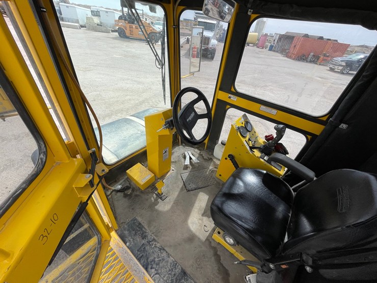 2017-superior-broom-dt80k-image-100