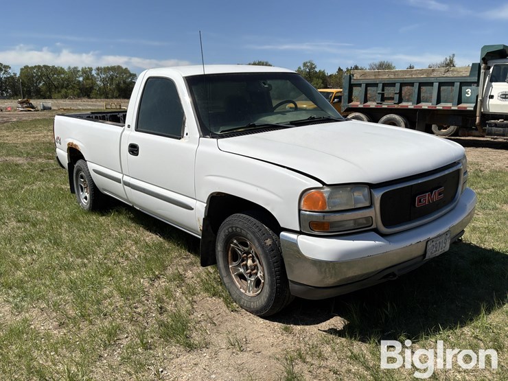 2002-gmc-sierra-1500-image-3
