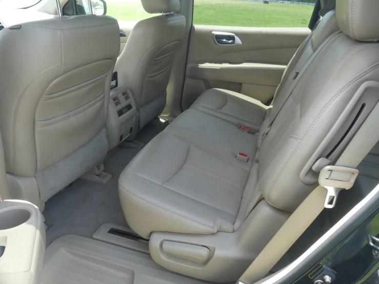 2013-nissan-pathfinder-image-7