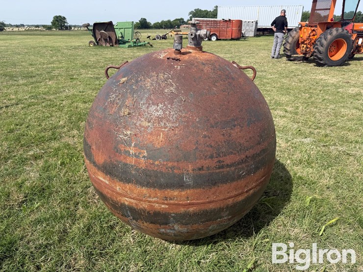 1949-dallas-tank-co-250-gal-lp-tank-image-4