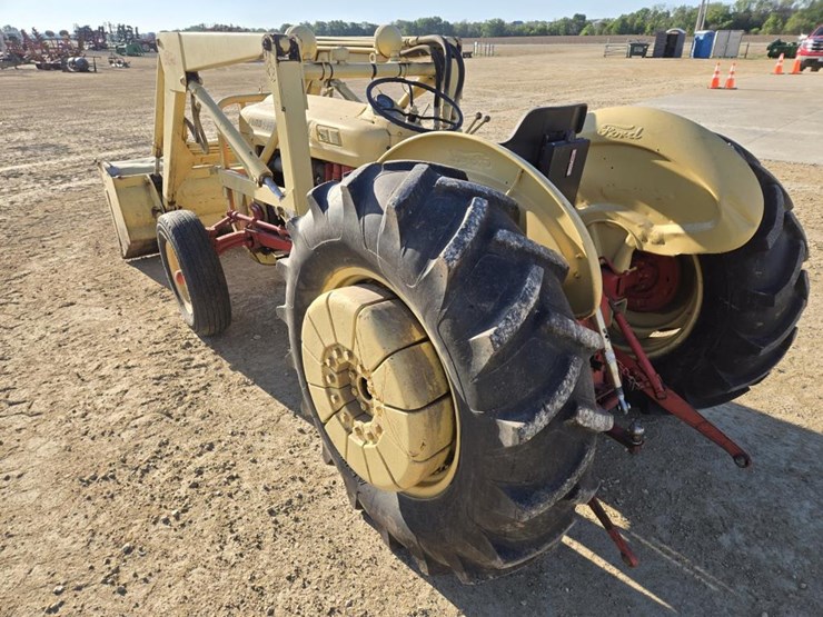 ford-4000-image-8