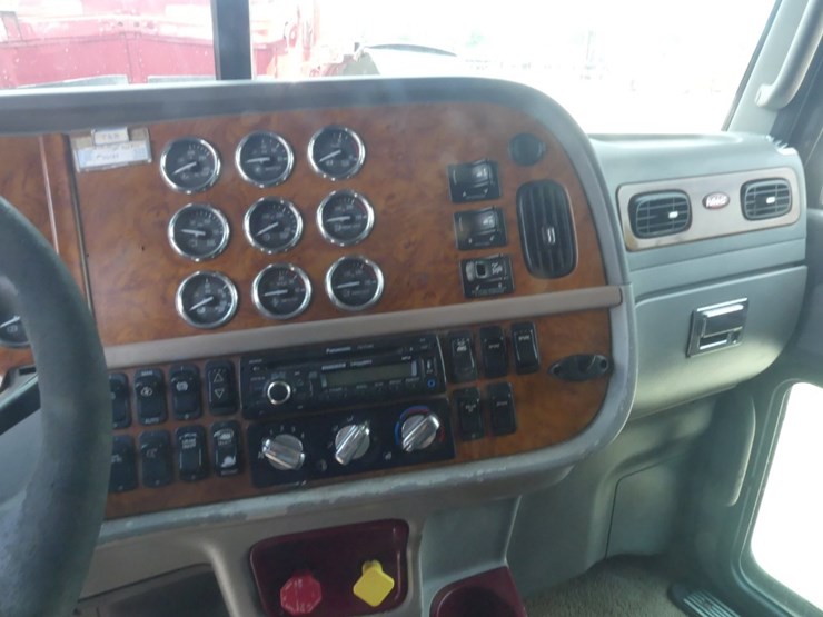 2007-peterbilt-379-image-19