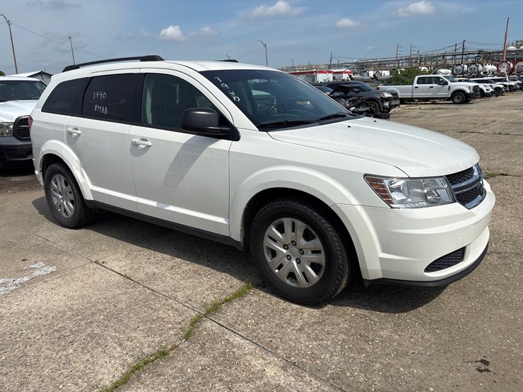 2016-dodge-journey-image-2