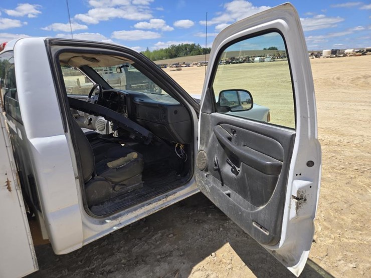2006-gmc-sierra-2500hd-image-21