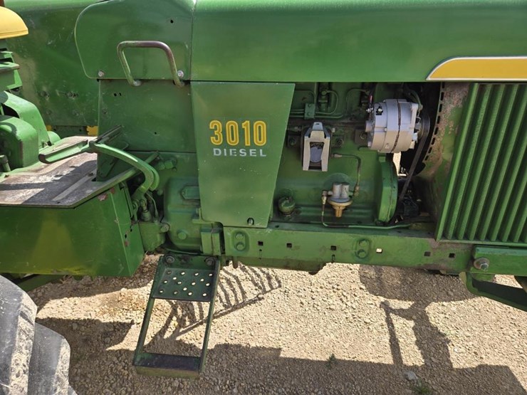 john-deere-3010-image-20