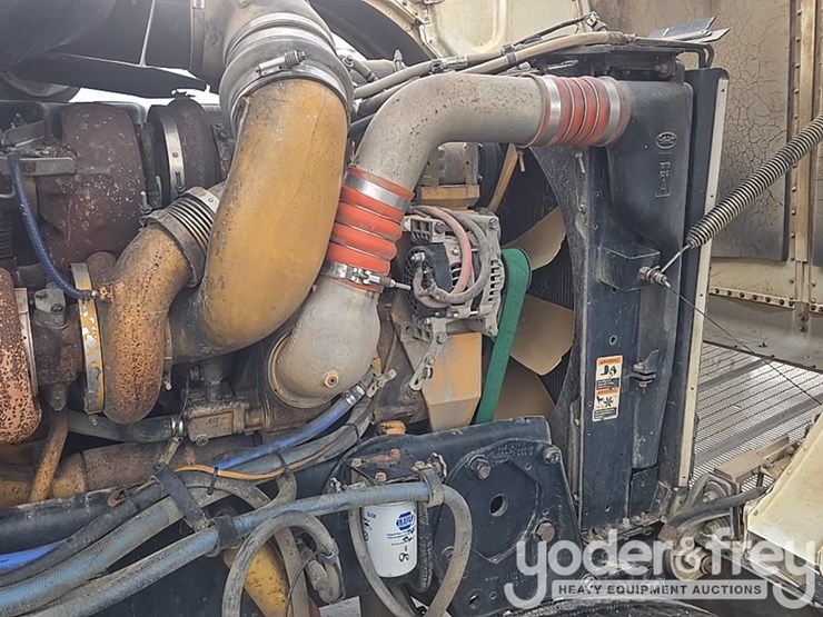 2007-peterbilt-379-image-40