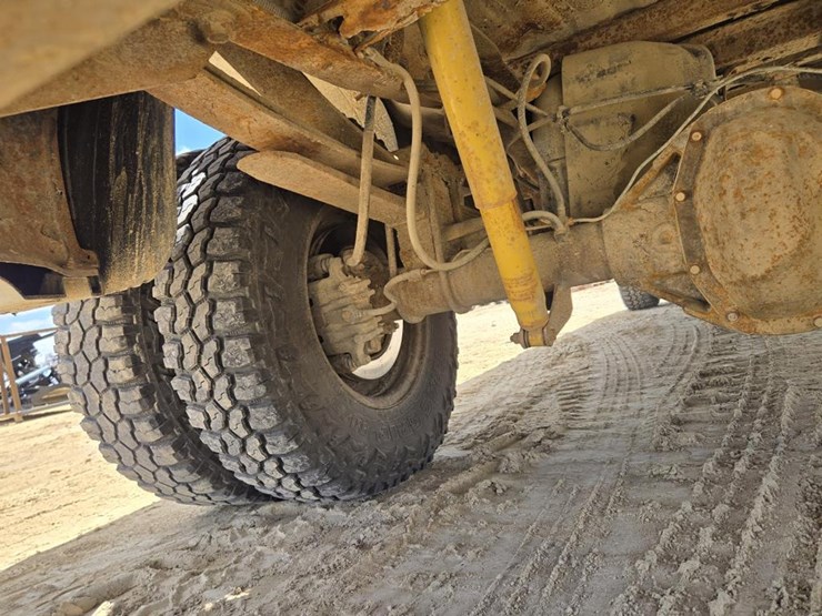 2001-ford-f350-image-17