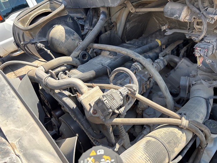 2011-international-durastar-4300-image-8