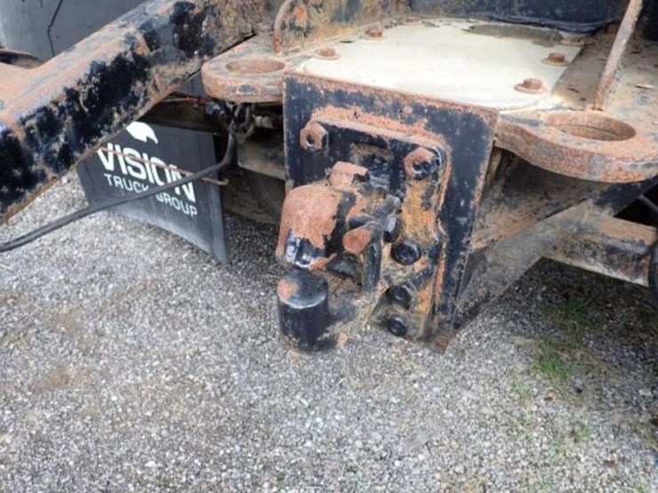 inoperable-2005-mack-cv713-granite-tri/a-vacuum-tr-image-69
